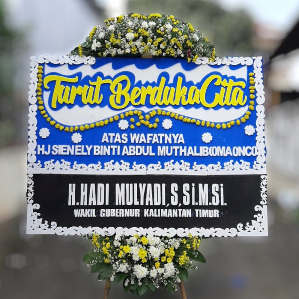 Karangan Bunga Duka  di Batu